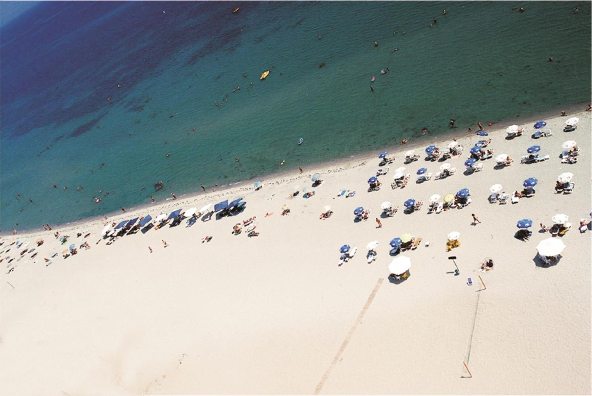 Hotel Platon Beach Олімпіакі-Акті Екстер'єр фото